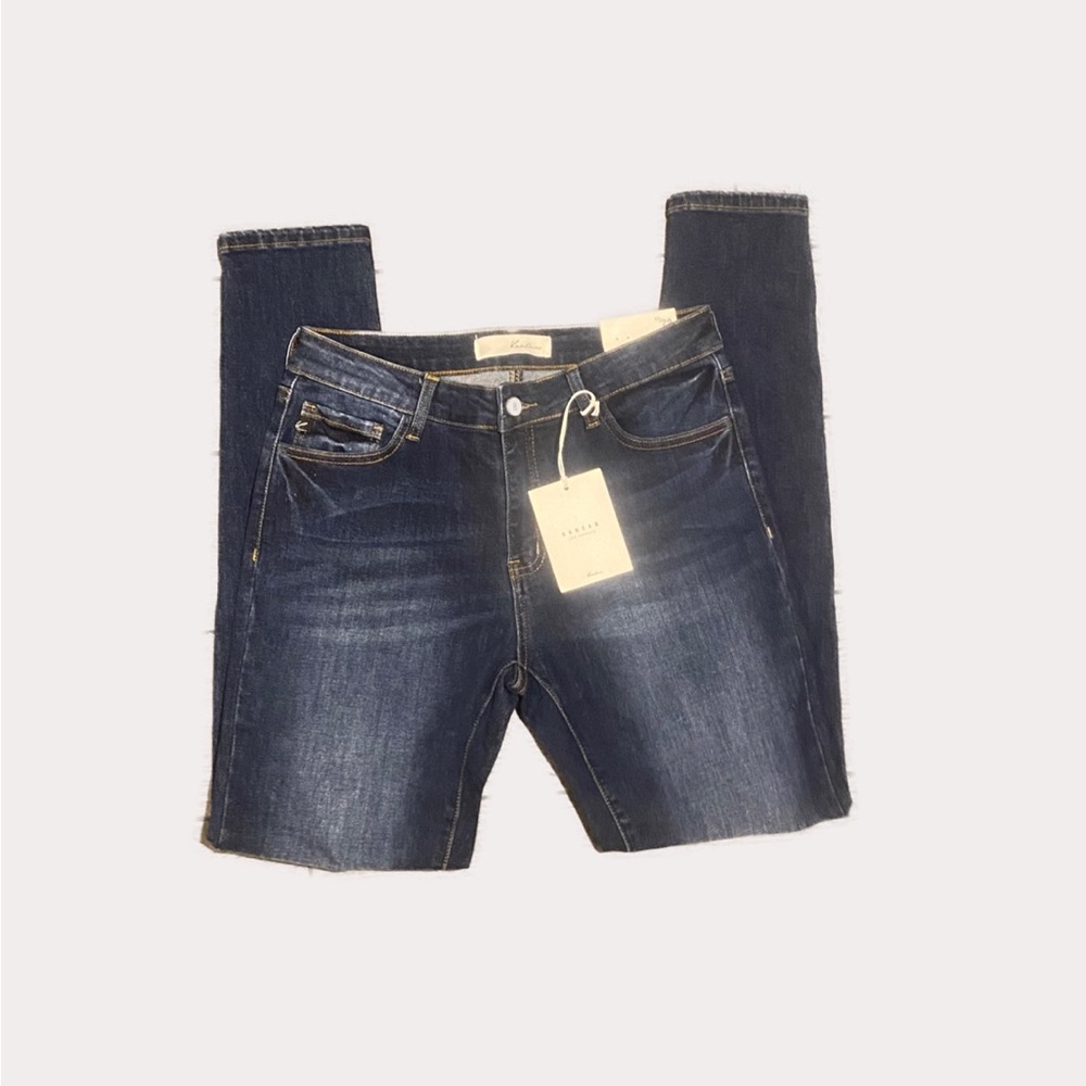 KanCan Estilo Mid Rise Super Skinny Size 29 NWT